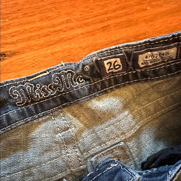 EUC Miss Me mid rise jeans - Size 26 - Picture 6 of 6